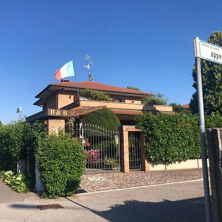 B&B Les Fleurettes Lomazzo Exterior foto